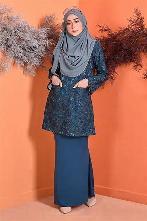 kebaya wanita